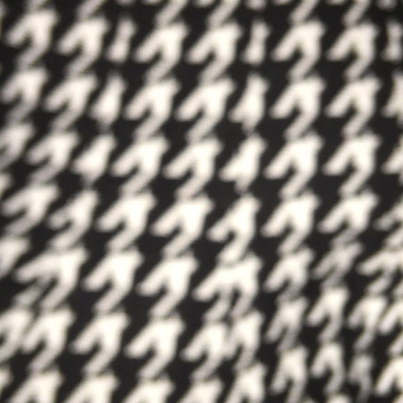Fit and flare houndstooth print skirt - Picture 2 of 3